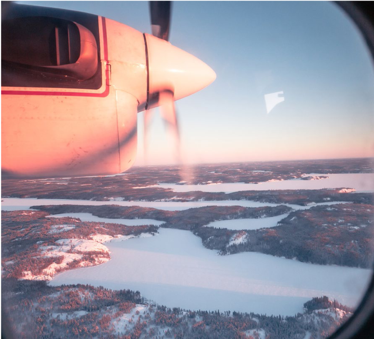 Paysage hivernal à Yellowknife vu depuis un avion